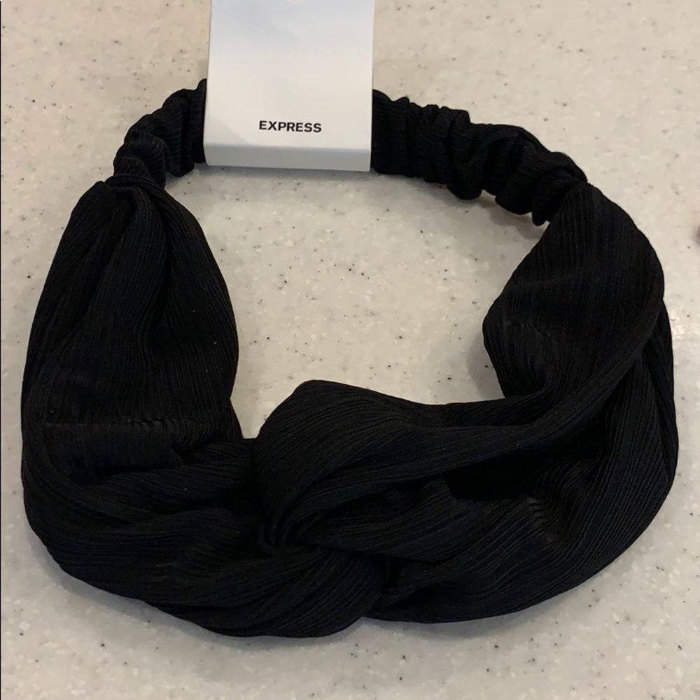 Black head wrap